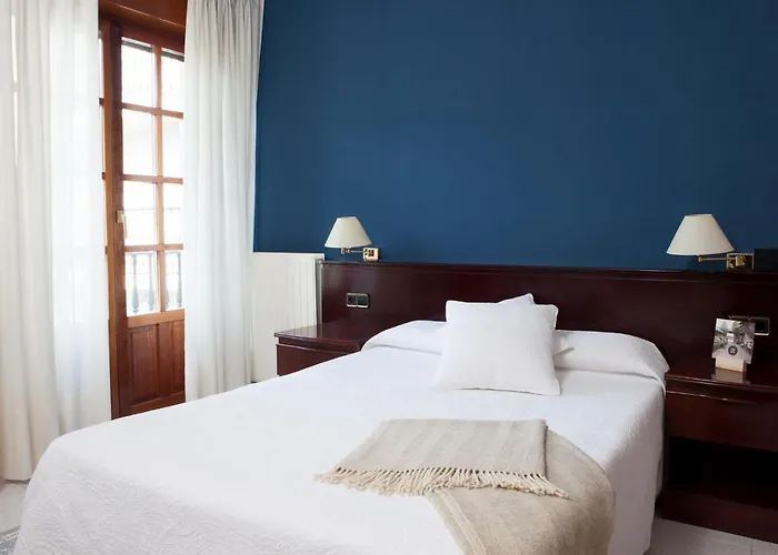 ゲストハウス Santa Maria 3*